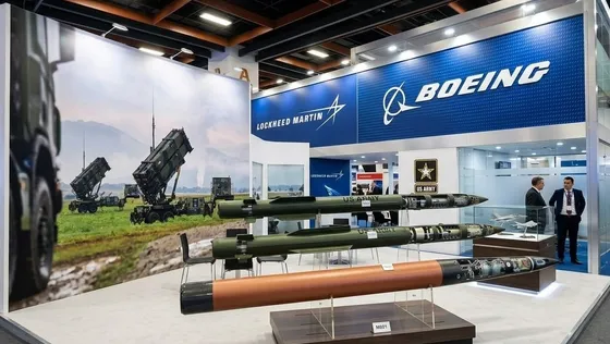 ក្រុមហ៊ុន Boeing ទទួលកិច្ចសន្យាតម្លៃ ១៤,៧ ពាន់លានដុល្លារ បង្កើនផលិតកម្មឧបករណ៍ស្វែងរកគោលដៅរបស់មីស៊ីល PAC-3 - AMS Article Thumbnail