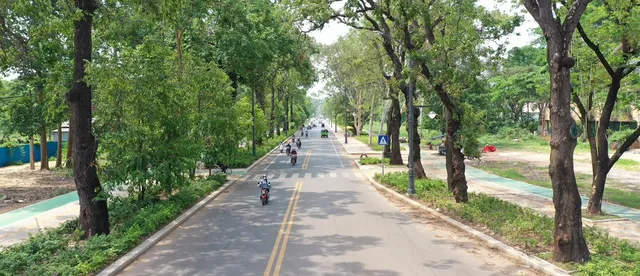 រុក្ខវិថីព្រះសីហនុ ជួយលើកកម្ពស់សោភ័ណ្ឌភាពក្រុងសៀមរាប ក្នុងនាមជាទីក្រុងទំនើប ស្រស់ស្អាត និងជាប៉ូលសេដ្ឋកិច្ចជាតិ - AMS Article Thumbnail