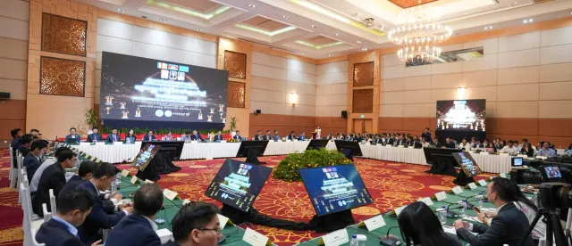 «យុទ្ធសាស្ត្រជាតិស្តីពីការអភិវឌ្ឍធុរកិច្ចថ្មី ២០២៦-២០៣០» ត្រូវបានភាគីពាក់ព័ន្ធលើកយកមកពិគ្រោះមុនធ្វើសេចក្ដីព្រាង - AMS Article Thumbnail