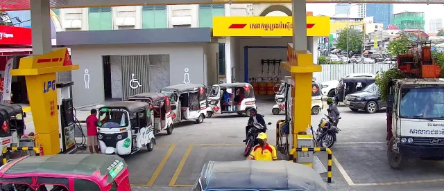 រាជរដ្ឋាភិបាលអះអាងថា កម្ពុជានៅមិនទាន់ខ្វះឧស្ម័ន(LPG)ផ្គត់ផ្គង់នៅលើទីផ្សារនោះទេ - AMS Article Thumbnail