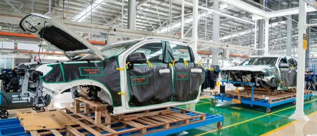 កម្ពុជា កំពុងបោះជំហ៊ានឆ្ពោះទៅអភិវឌ្ឍន៍វិស័យកម្មន្តសាលកម្រិតខ្ពស់ - AMS Article Thumbnail