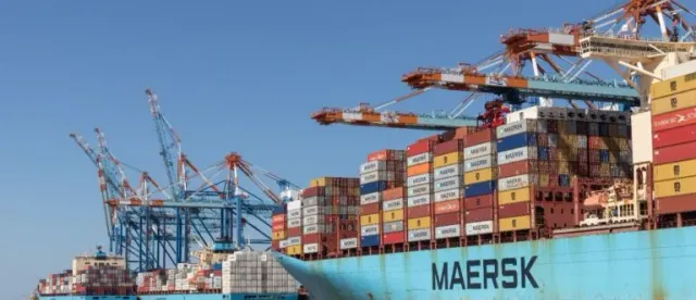 ក្រុមហ៊ុនដឹកជញ្ជូនធំៗដំឡើងថ្លៃ ក្រោយតម្លៃប្រេងឡើងខ្ពស់ និងត្រូវប្តូរផ្លូវដែលមានរយៈពេលយូរជាងមុន - AMS Article Thumbnail