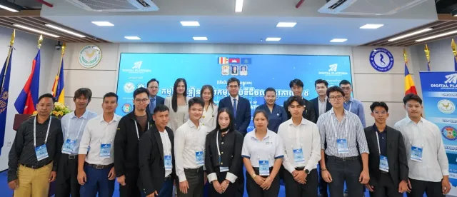 “កម្មវិធីពន្លឿនអាជីវកម្មថ្នាលឌីជីថលរដូវកាលទី៥” ពង្រឹងសមត្ថភាពធុរកិច្ចថ្មីលើការអភិវឌ្ឍផលិតផល ឬ សេវាកម្មឌីជីថល - AMS Article Thumbnail