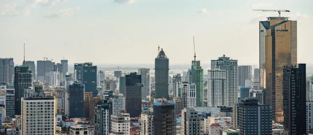 Moody's ផ្លាស់ប្ដូរការគិតចំពោះឥណទានជាតិកម្ពុជា ពីអវិជ្ជមានទៅស្ថិរភាព ក្រោយអាម៉េរិកលើកលែងពន្ធ - AMS Article Thumbnail