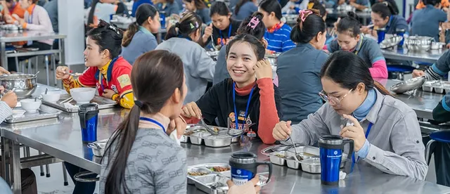 ចំនួនបុគ្គលិកបម្រើការក្នុងតំបន់សេដ្ឋកិច្ចពិសេសចំនួន ២ កើនឡើងជាង ១៥% រយៈពេល ៤ ខែ ឆ្នាំ​២០២៦ - AMS Article Thumbnail
