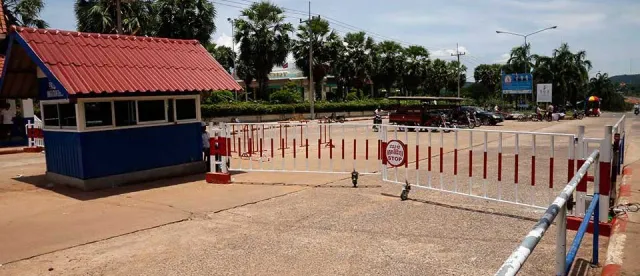 ជម្លោះព្រំដែនកម្ពុជា-ថៃ កំពុងជះឥទ្ធិពលដល់ទំហំពាណិជ្ជកម្ម និងខាតបង់ជាង ៥,៥ ពាន់លានដុល្លារក្នុងរយៈពេលជិតមួយឆ្នាំ - AMS Article Thumbnail