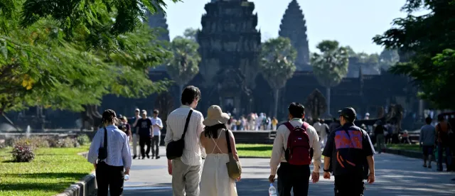 កម្ពុជារកចំណូលបានជាង ១៨ លានដុល្លារពីការលក់សំបុត្រចូល​ទស្សនា​អង្គរ ​នៅឆមាសទី ១ ឆ្នាំនេះ - AMS Article Thumbnail