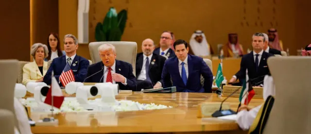 រដ្ឋបាល Trump ជំរុញឱ្យអារ៉ាប៊ី​សាអូឌីត ​ទទួលស្គាល់​អ៊ីស្រាអែល​ ដើម្បីអាច​ទទួលបាន​បច្ចេកវិទ្យា​នុយក្លេអ៊ែរ​ពី​អាមេរិក​ - AMS Article Thumbnail