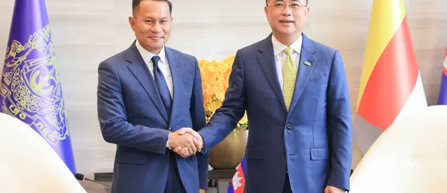 កម្ពុជា​-​ម៉ាឡេស៊ី​ជំរុញ​កិច្ច​សហប្រតិបត្តិការ​ធុរកិច្ច​​ ខណៈ​ពាណិជ្ជកម្ម​ទ្វេ​ភាគី​កើន​ដល់​ជាង​ ៥៥​% - AMS Article Thumbnail