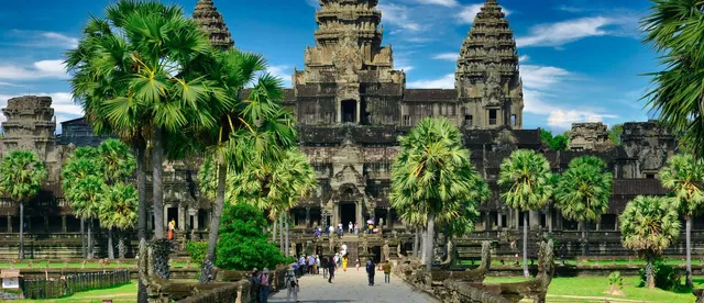 ក្រសួង​ជំរុញ​អាជីវកម្ម​ទេសចរណ៍​ចូលរួម​យុទ្ធនាការ​បញ្ចុះ​តម្លៃ​ឱ្យ​កាន់តែ​ច្រើន​ - AMS Article Thumbnail