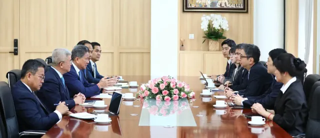 មន្ត្រីកំពូល​កម្ពុជា​ បង្កើនការ​គាំទ្រ និងសម្រប​សម្រួល​ជូន​វិនិយោគិន​ជប៉ុន​ ក្នុងការស្វែងរកឱកាស ​និងពង្រីក​ធុរកិច្ចនៅកម្ពុជា​ - AMS Article Thumbnail