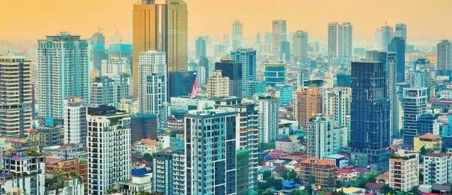 កំណើនសេដ្ឋកិច្ចថយមកត្រឹម ៣% តើកម្ពុជាឆ្លើយតបនឹងសម្ពាធថមថយនេះយ៉ាងដូចម្តេច? - AMS Article Thumbnail