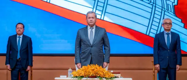 កម្ពុជា ដាក់ឱ្យ​អនុវត្ដយុទ្ធសាស្ដ្រជាតិ អភិវឌ្ឍ MSMEs ជាមួយ​យន្ដការអង្គភាពដំបូលរួមតែមួយ ងាយស្រួលចុះបញ្ជីអាជីវកម្ម - AMS Article Thumbnail