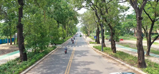 Thumbnail for រុក្ខវិថីព្រះសីហនុ ជួយលើកកម្ពស់សោភ័ណ្ឌភាពក្រុងសៀមរាប ក្នុងនាមជាទីក្រុងទំនើប ស្រស់ស្អាត និងជាប៉ូលសេដ្ឋកិច្ចជាតិ