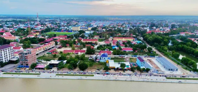 Thumbnail for ខេត្តស្វាយរៀង កំពុងបោះជំហានឆ្ពោះទៅអភិវឌ្ឍន៍វិស័យកម្មន្តសាលដ៏មានសក្តានុពល