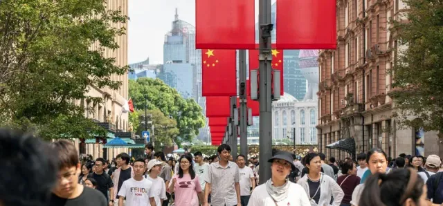 Thumbnail for ត្រីមាសទី ១ សេដ្ឋកិច្ចចិន កើនឡើងល្អលើសពីការរំពឹងទុករហូតដល់ប្រមាណ ៥ភាគរយ