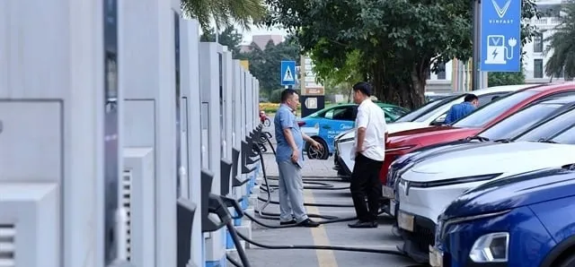 Thumbnail for វៀតណាមក្លាយជាទីផ្សារ EV ធំបំផុតនៅអាស៊ីអាគ្នេយ៍ ខណៈការលក់កើនជាងទ្វេដង