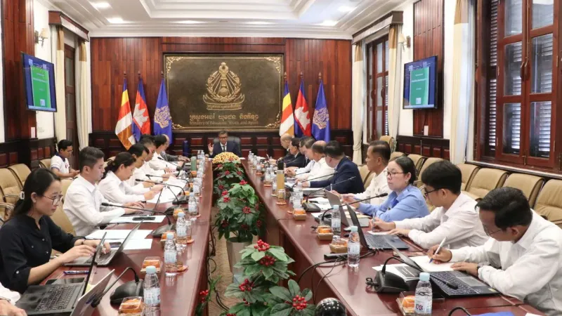 ក្រសួងអប់រំធ្វើកំណែទម្រង់កម្មវិធីសិក្សា និងសៀវភៅសិក្សា ដើម្បីលើកកម្ពស់លទ្ធផលតេស្ត PISA
