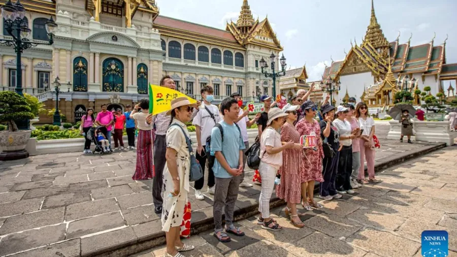 ភ្ញៀវទេសចរបរទេសទៅលេងថៃ ធ្លាក់ច...