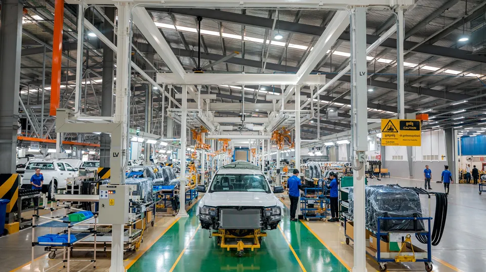 រថយន្ត Ford ប្រមាណ ១៦ ០០០ គ្រឿ...