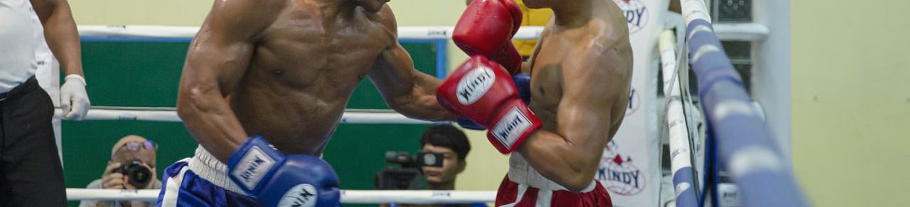 Image for article: អ្នកប្រដាល់ ហ៊ុន គឹមហៀង ទទូចមិត្តរួមអាជីពប្រឹងហាត់ឱ្យជាប់លាប់ កុំចាំតែមានការប្រកួត បានខំប្រឹង