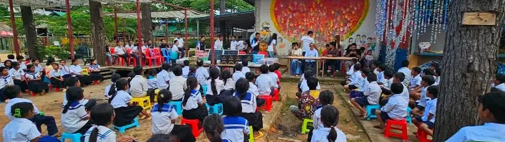 Image for article: ទី​បំផុត​ផ្ទះ​ស្នាក់​របស់​លោកគ្រូអ្នកគ្រូបង្រៀននៅសាលា​ដូង ​​មិន​មាន​ការ​រុះរើ ថែម​ទាំងទទួលបានការ​ឧបត្ថម្ភ​ពី​រដ្ឋាភិបាល