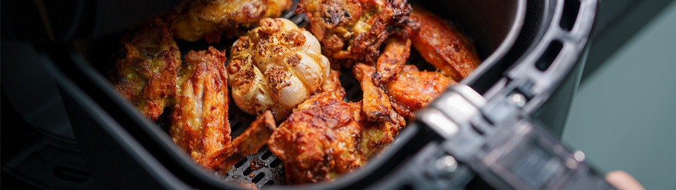 Image for article: ប្រើម៉ាស៊ីនបំពង Air Fryer រាល់ថ្ងៃ ត្រូវប្រយ័ត្ន! ៥ កំហុសនេះធ្វើឱ្យអាហារមិនឆ្ងាញ់ ថែមទាំងប្រឈមហានិភ័យសុខភាព