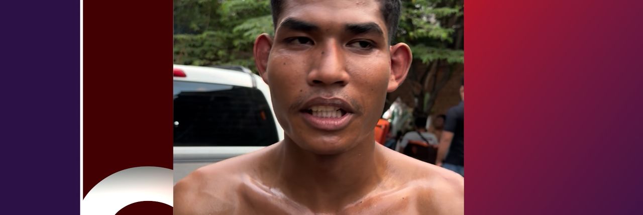 កម្ពស់ខ្ពស់ណាស់ ១,៩៥ម៉ែត្រ! កូនសិស្សលោកគ្រូ រីគី ម្នាក់នេះ មានប្រវត្តិលក់រទេះអេតចាយ មកហាត់គុនខ្មែរព្រោះស្រលាញ់ពេក - Article Thumbnail