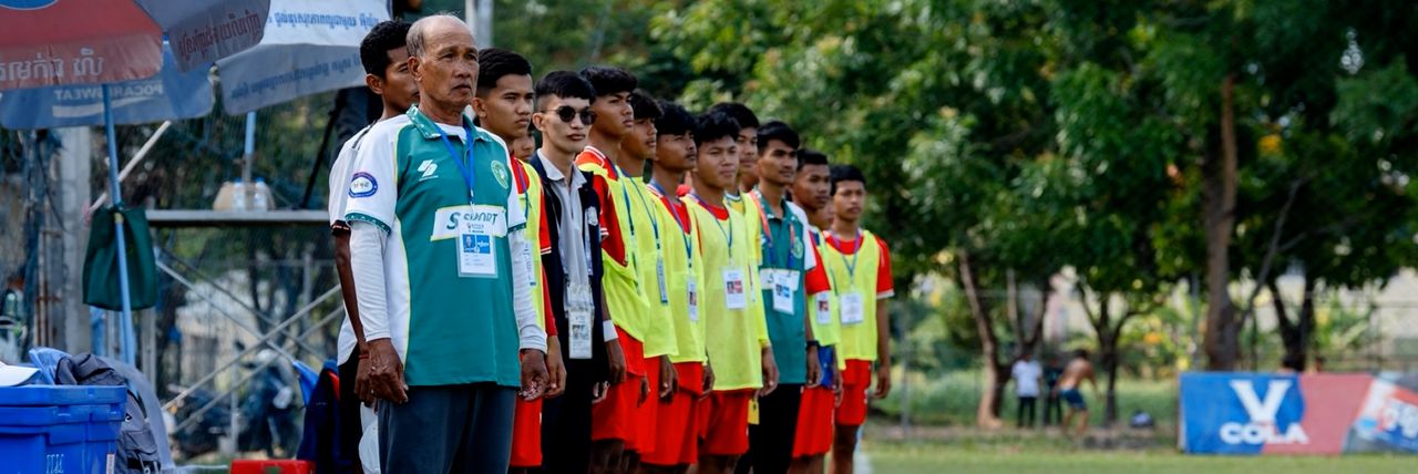 ក្រុមវិទ្យាល័យ ហ៊ុន សែន សេរីភាព មានមោទនភាពចូលរួមក្នុងពានរង្វាន់ជើងឯកវិទ្យាល័យ ខណៈរំពឹងចង់ឃើញពានរង្វាន់នេះរីកដុះដាលទូទាំងប្រទេស - Article Thumbnail