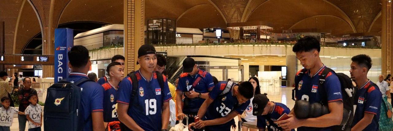ក្រុម​បាល់ទះ​ជម្រើសជាតិកម្ពុជា ដាច់​ខាត​ត្រូវ​ឈ្នះ ហ្វីលីពីន ទើប​សង្ឃឹម​ឡើង​វគ្គ​បន្ត​ពាន​រង្វាន់ SEA V. League 2026 - Article Thumbnail
