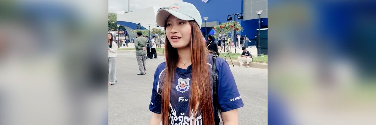 កញ្ញា កែវ ណាវី បង្ហាញអារម្មណ៍រំភើបនិងសប្បាយរីករាយខ្លាំង ក្រោយបានចូលរួមទស្សនាការប្រកួតផ្ទាល់នៅកីឡដ្ឋានថ្មីរបស់ក្រុមព្រះខ័នរាជស្វាយរៀង - Article Thumbnail
