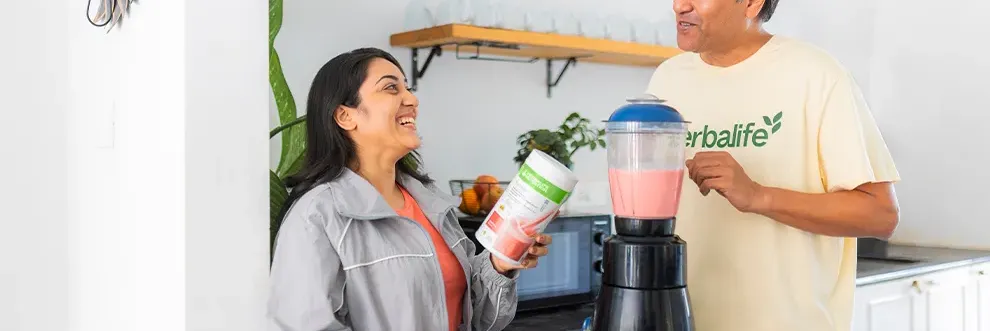 ក្រុមហ៊ុន Herbalife ប្រចាំប្រទេសកម្ពុជាបានចែករំលែកព័ត៌មានពីគន្លឹះសម្រាប់ការទទួលទានអាហារដែលមានសុខភាពល្អ និងការជៀសវាងការឡើងទម្ងន់ក្នុងអំឡុងពេលថ្ងៃឈប់សម្រាក - Main Article Image