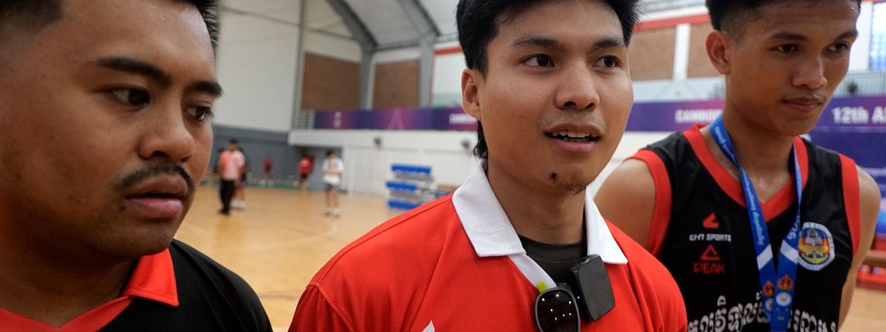Image for article: មិនមែនចៃដន្យ! គ្រូជំនួយសាកលវិទ្យាល័យការពារជាតិបង្ហើបយុទ្ធសាស្ត្រវាយបកគ្រងជើងឯកបាល់បោះ