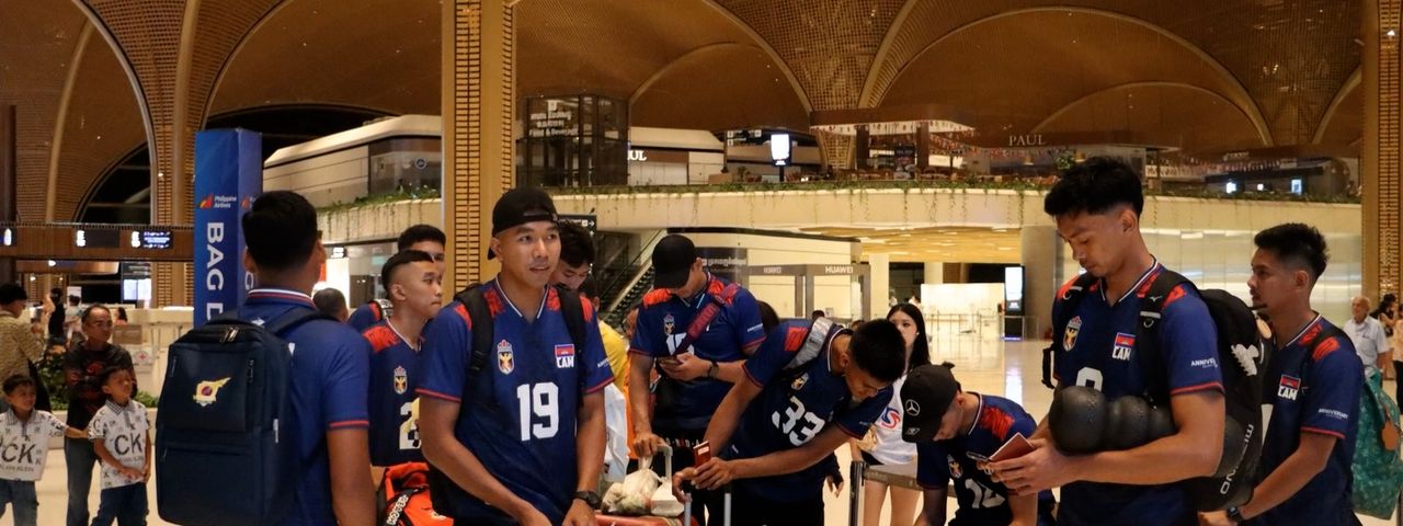 Image for article: ក្រុម​បាល់ទះ​ជម្រើសជាតិកម្ពុជា ដាច់​ខាត​ត្រូវ​ឈ្នះ ហ្វីលីពីន ទើប​សង្ឃឹម​ឡើង​វគ្គ​បន្ត​ពាន​រង្វាន់ SEA V. League 2026