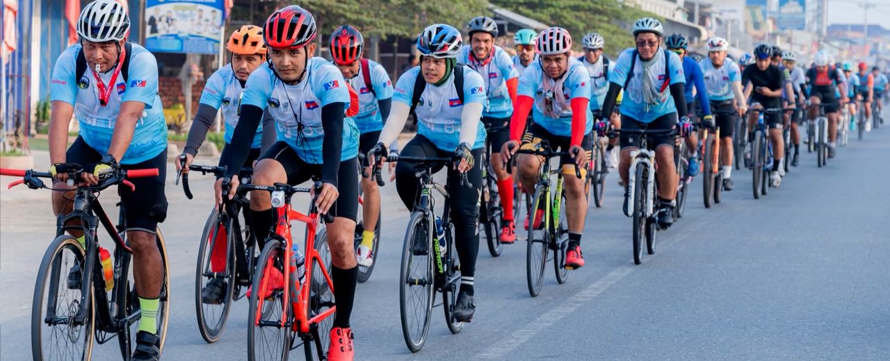 លើសពីការកម្សាន្ត! ព្រឹត្តិការណ៍ជិះកង់ភ្នំពេញ-តាកែវ ក្នុងចម្ងាយ ផ្លូវ ៧៨គីឡូម៉ែត្រ បង្ហាញពីសាមគ្គីភាព និងសកម្មភាពមនុស្សធម៌ដល់កុមារខ្វះខាត