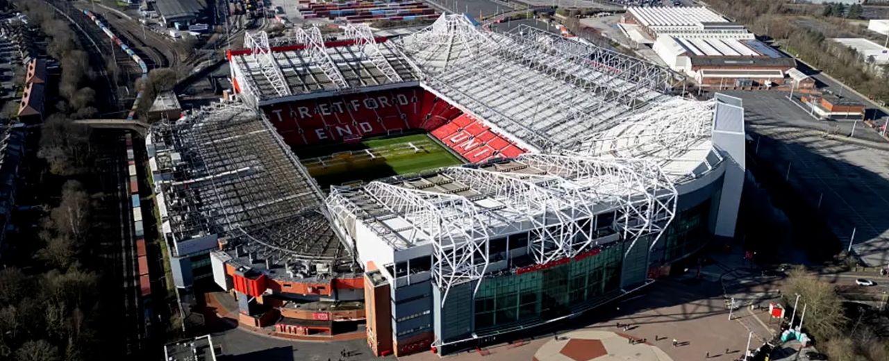 វិបត្តិនៅ Old Trafford ខណៈដែល លោក Michael Carrick ប្រឈមមុខនឹងការបាត់បង់តំណែង