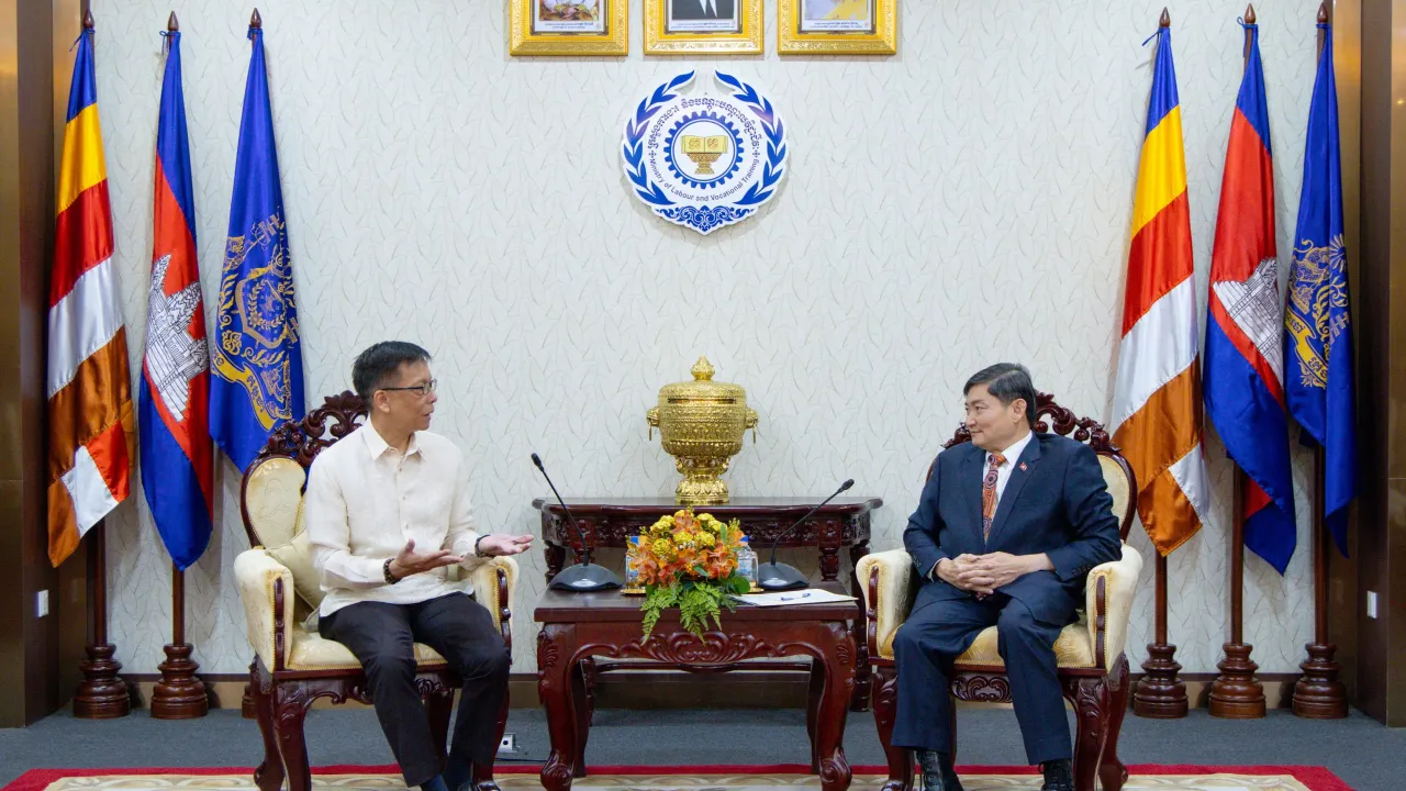 ហ្វីលីពីន -កម្ពុជា​ រួមដៃគ្នាល...
