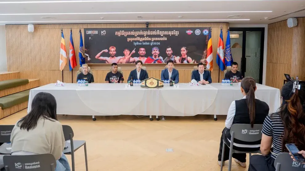 ខ្មែរ ប៊ែវើរីជីស បានចូលរួមឧបត្ថម្ភបន្ថែមដល់កីឡាករ-កីឡាការិនី គុនខ្មែរទាំង ៦រូប សរុប ៤៧ លានរៀល