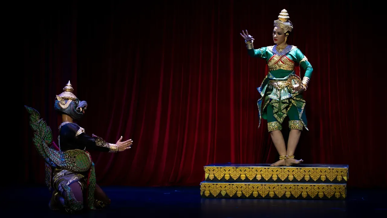 ទស្សនីយភាពល្ខោនក្បាច់បុរាណ «រឿង ខ្យងស័ង្ខបញ្ជជន្យៈ»