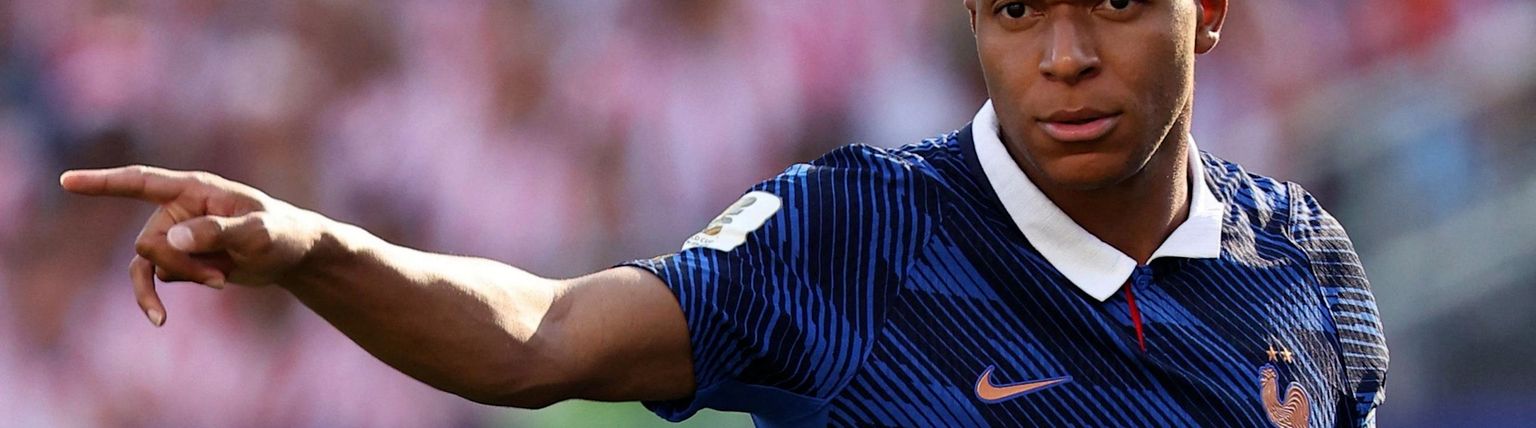 Mbappe ឡើងកម្ដៅក្រៅទីលានជាមួយអ្នកនយោបាយប៉ារ៉ាហ្កាយម្នាក់ដែលប្រើភាសាមិនសមរម្យមកលើរូបគេ - Article Thumbnail