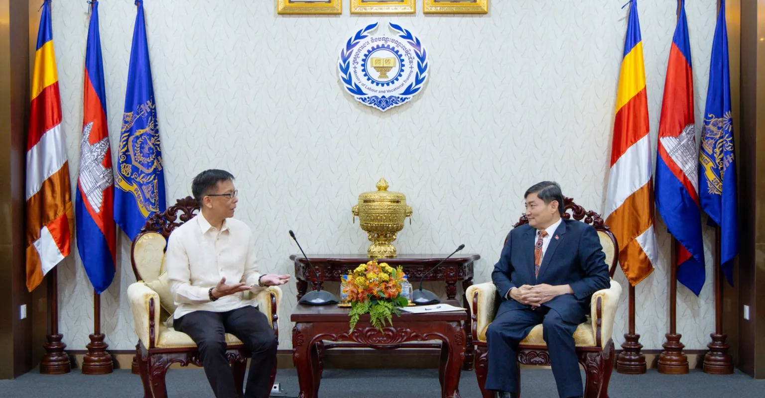 ហ្វីលីពីន -កម្ពុជា​ រួមដៃគ្នាល...