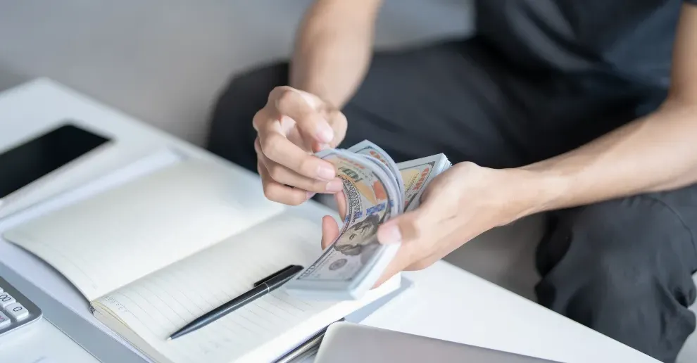 ទើបបើកប្រាក់ខែថ្មីៗ គួរដឹងពីតិចនិកចំណាយ ការពារចាយអស់សល់ថ្ងៃ