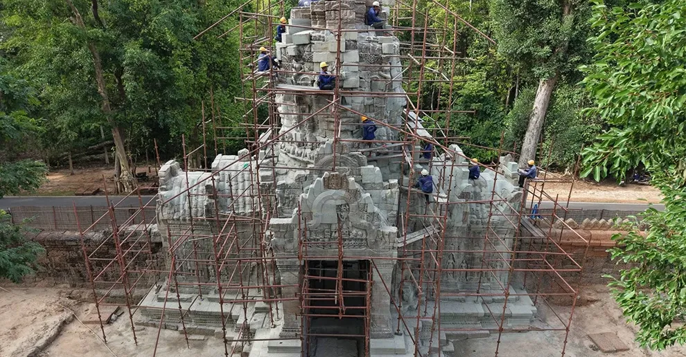 ខ្លោង​ទ្វារ​បុរាណ​នៃ​ប្រាសាទ​តាព្រហ្ម ​ទទួល​បានការ​ជួសជុល​យ៉ាង​ផ្ចិតផ្ចង់ ត្រៀម​បញ្ចប់​ចុង​ឆ្នាំ​នេះ