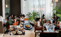 ភោជនីយដ្ឋាន Little Plates ផ្ដល់បទពិសោធន៍ឈុតអាហារថ្ងៃត្រង់ថ្មី កែច្នៃមុខម្ហូបខ្មែរឱ្យកាន់តែមានភាពទាក់ទាញបែបសហសម័យ