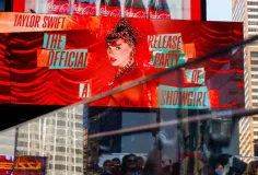 Taylor Swift ត្រូវគេប្ដឹងពីបទរំលោភលើកម្មសិទ្ធិបញ្ញា ចំពោះអាល់ប៊ុម "The Life of a Showgirl"