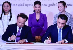 គិតគូរដិតដល់! ប្រធានសមាគមសិល្បករខ្មែរ ចុះ MOU ជាមួយមន្ទីរពេទ្យអឃីត ដើម្បីលើកកម្ពស់សុខុមាលភាពសិល្បករ