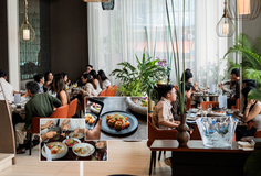 ភោជនីយដ្ឋាន Little Plates ផ្ដល់បទពិសោធន៍ឈុតអាហារថ្ងៃត្រង់ថ្មី កែច្នៃមុខម្ហូបខ្មែរឱ្យកាន់តែមានភាពទាក់ទាញបែបសហសម័យ
