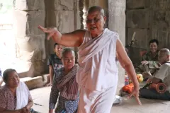 អ្នក​ស្រុក​អង្គរ​រៀប​ពិធី «ឡើង​អ្នក​តា និង​បញ្ជូន​អ្នក​តា​ឡើង​គោក» ​ដល់​សព្វ​ថ្ងៃដ្បិតចង់បន្តអភិរក្ស - Article