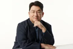 ប៉ូលិសស្នើសុំដីកាចាប់ខ្លួនប្រធានក្រុមហ៊ុន HYBE លោក Bang Si Hyuk - Article