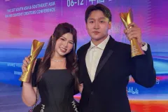 ស្រីនា និង វិសាល ទៅ​ទទួលពានរង្វាន់ Stellar Creator Award នៅប្រទេសចិន - Article
